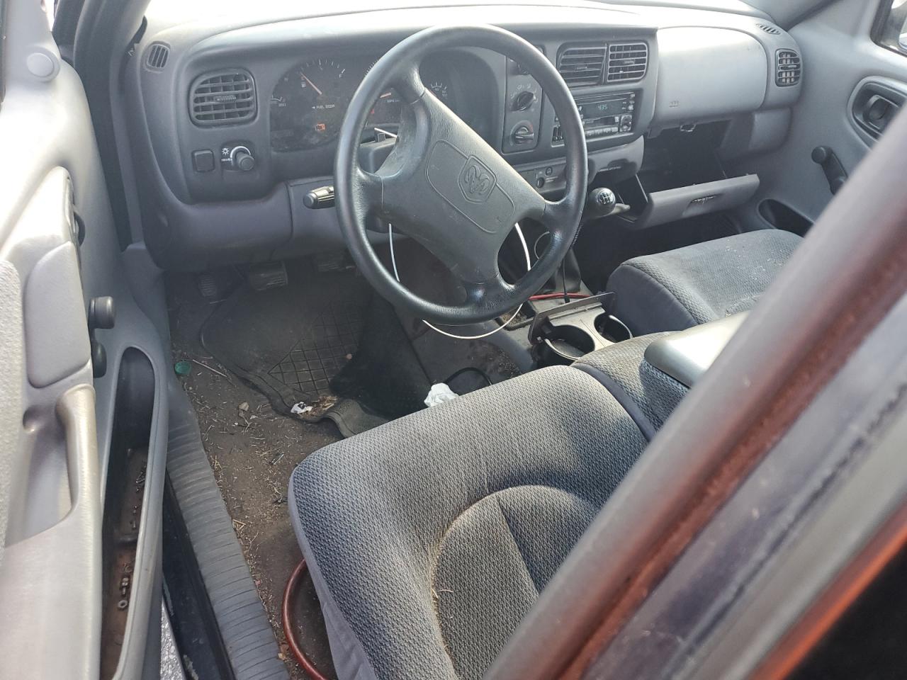 1998 Dodge Dakota VIN: 1B7FL22P5WS745931 Lot: 70360895