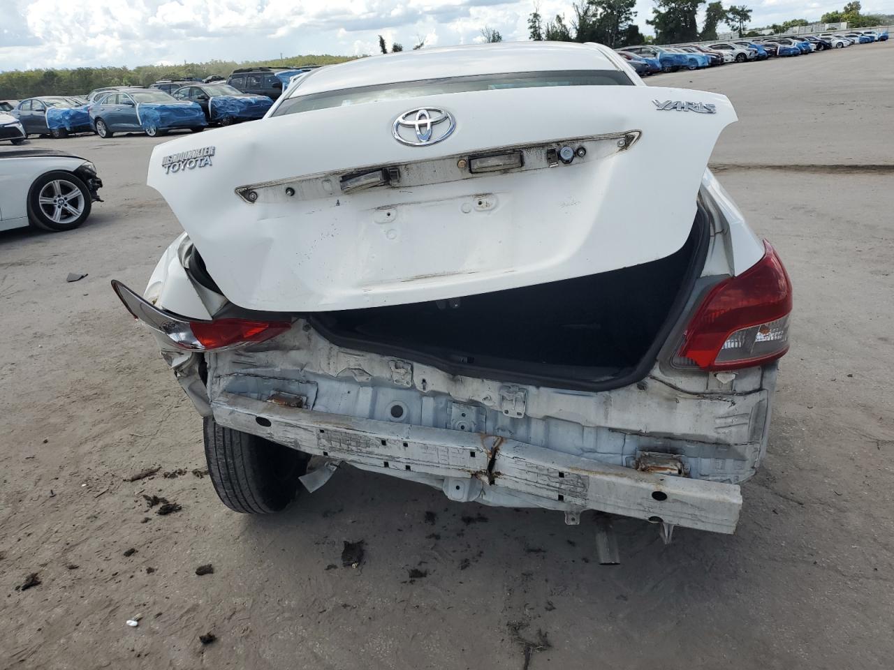 2008 Toyota Yaris VIN: JTDBT923681235049 Lot: 69019055