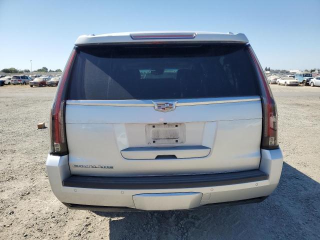  CADILLAC ESCALADE 2016 Srebrny