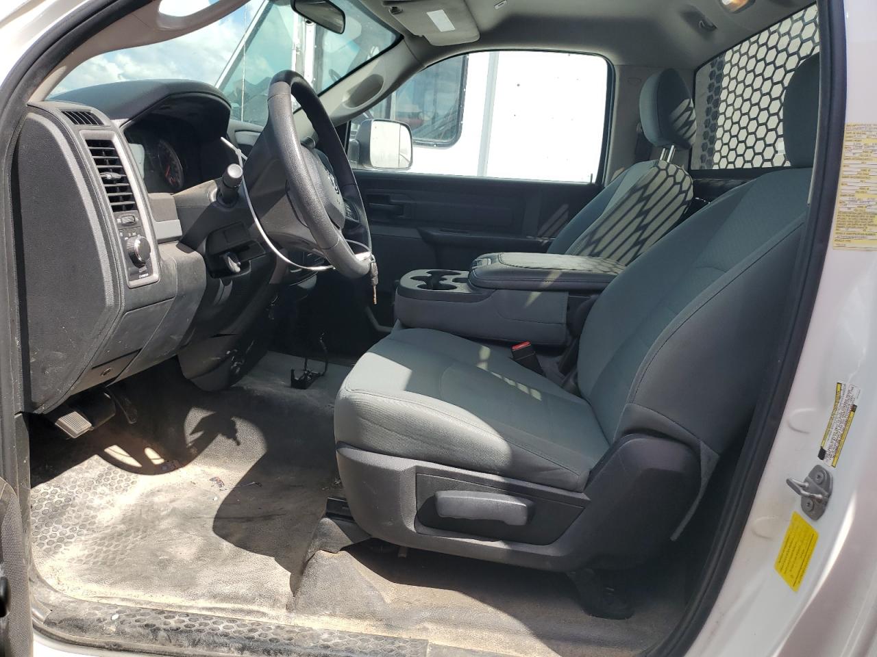 2018 Ram Trucks 3500 - Delivery Truck VIN: 3C7WRSBJ8JG124941 Lot: 81530515