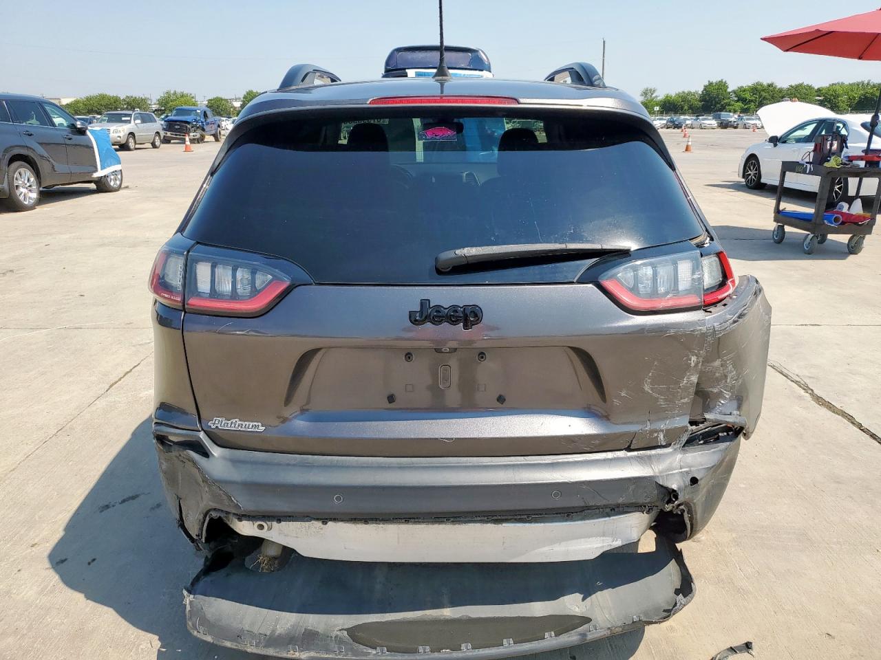 2019 Jeep Cherokee Latitude Plus VIN: 1C4PJLLB2KD338974 Lot: 67590585