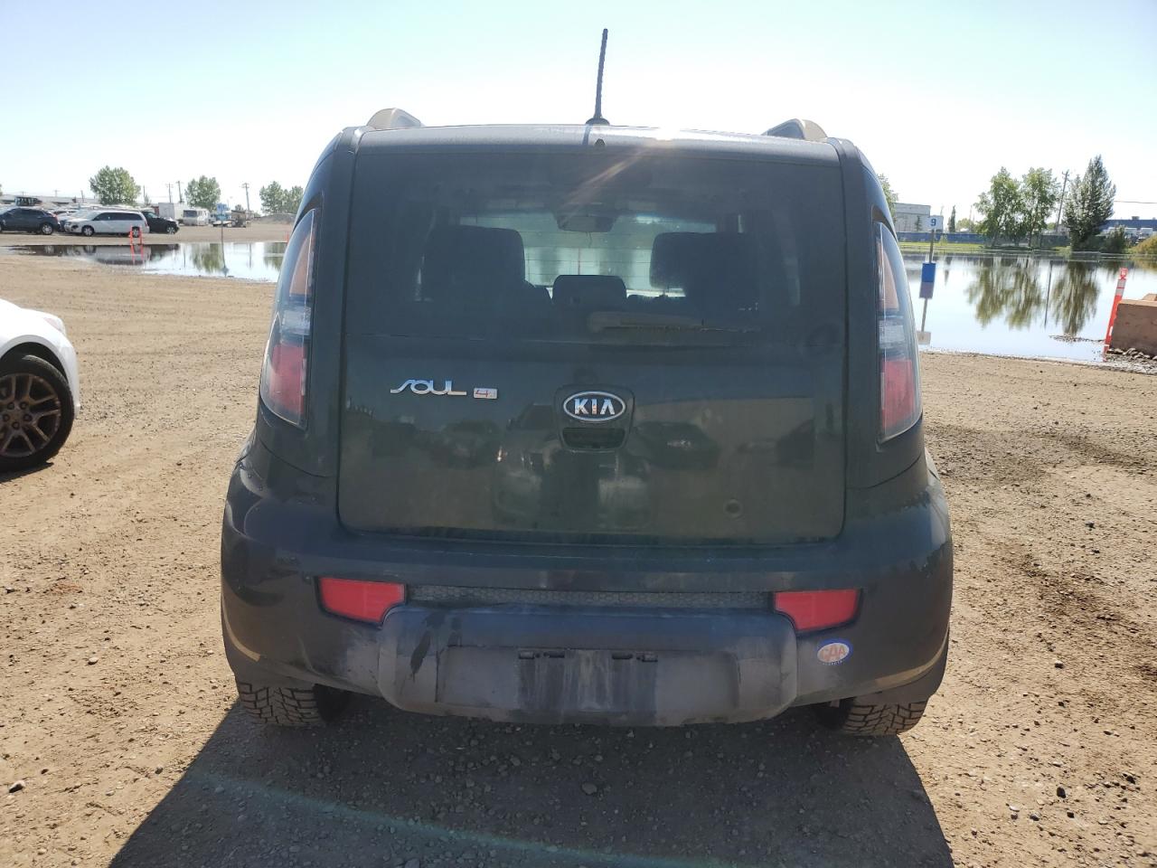 2011 Kia Soul + VIN: KNDJT2A20B7732324 Lot: 68733475