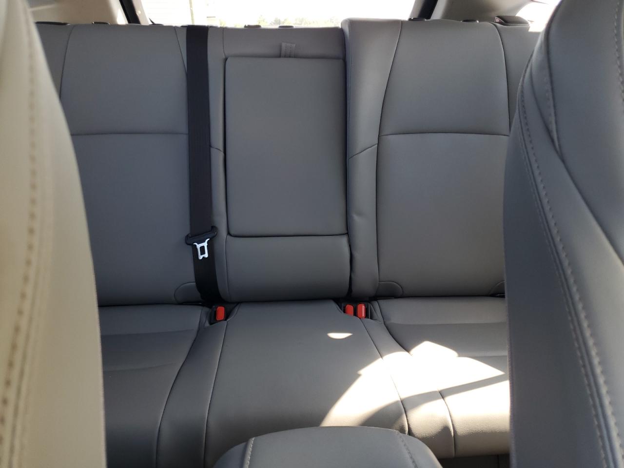 2022 Toyota Venza Le VIN: JTEAAAAH9NJ096364 Lot: 68945665