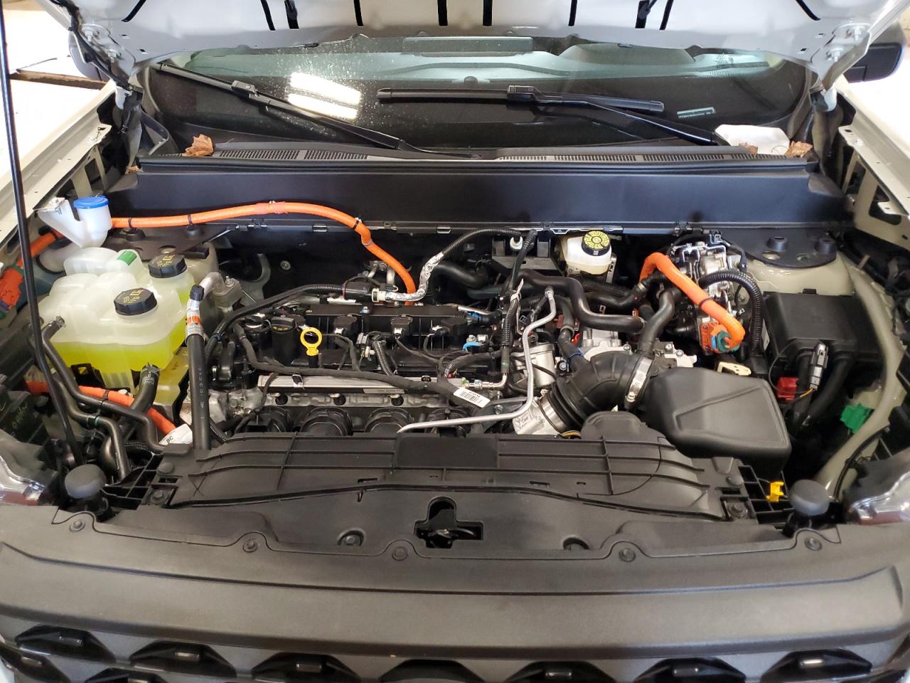 2025 Ford Maverick Xl VIN: 3FTTW8A38SRA45595 Lot: 70298245