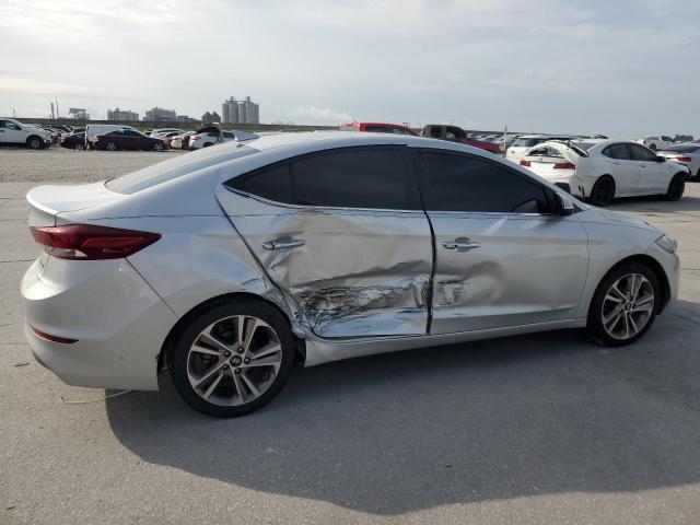 Sedans HYUNDAI ELANTRA 2017 Srebrny