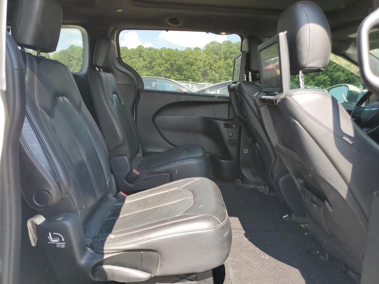 2020 Chrysler Pacifica Touring L Plus VIN: 2C4RC1EG3LR110027 Lot: 67960665