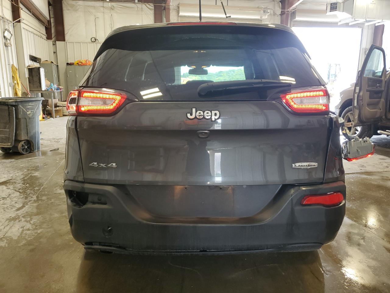 2015 Jeep Cherokee Latitude VIN: 1C4PJMCBXFW784791 Lot: 68204575