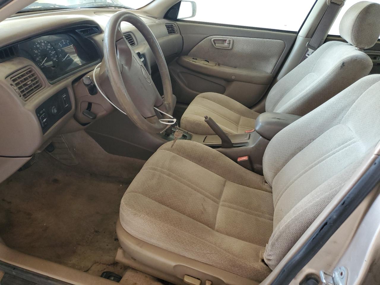 2000 Toyota Camry Ce VIN: 4T1BG22K6YU952323 Lot: 70155305