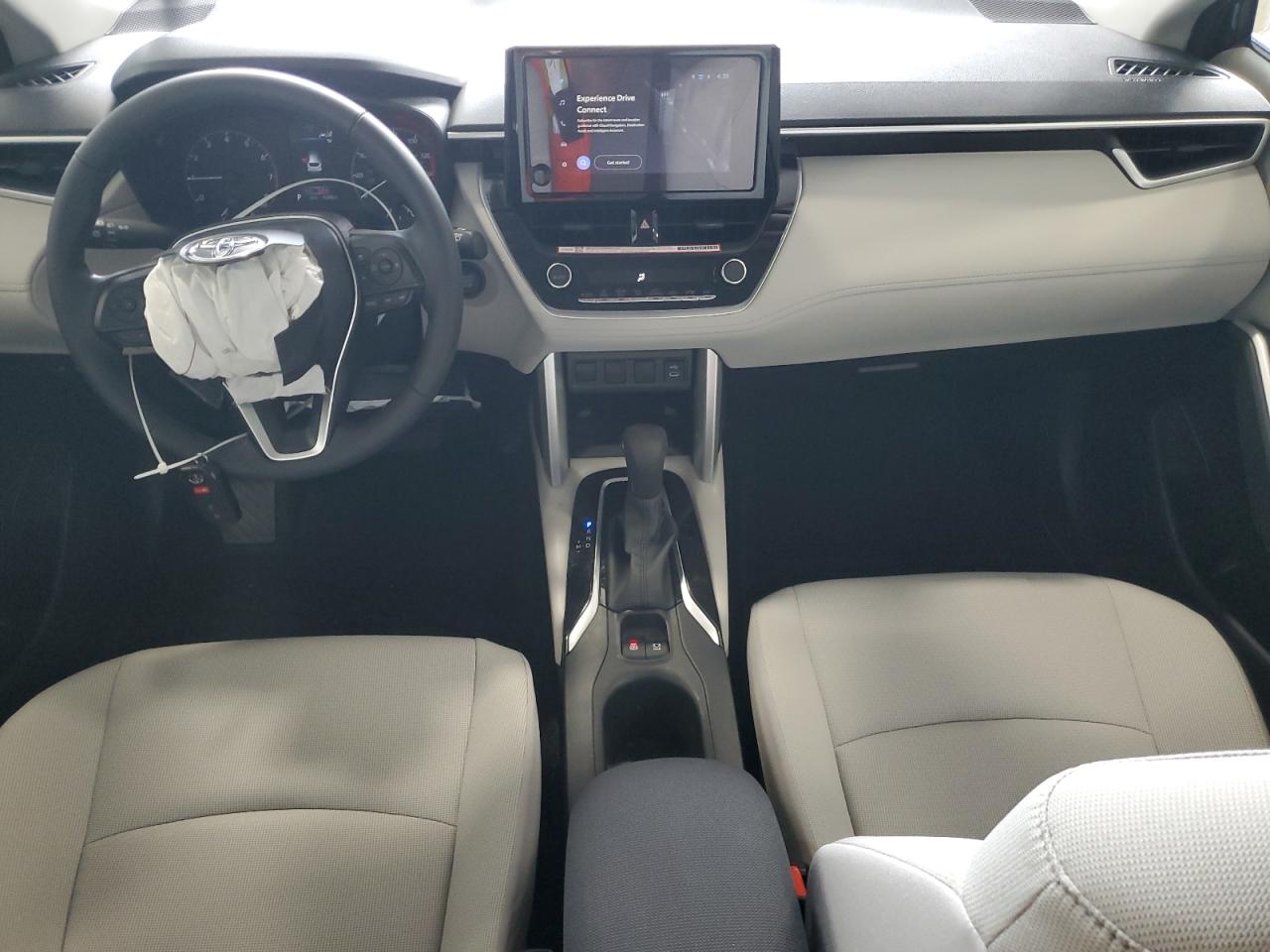 2025 Toyota Corolla Cross Le VIN: 7MUCAAAGXSV120728 Lot: 69540675