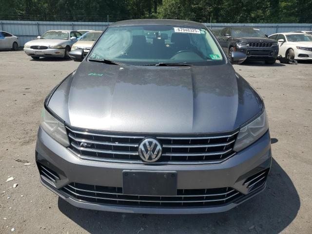  VOLKSWAGEN PASSAT 2018 Серый