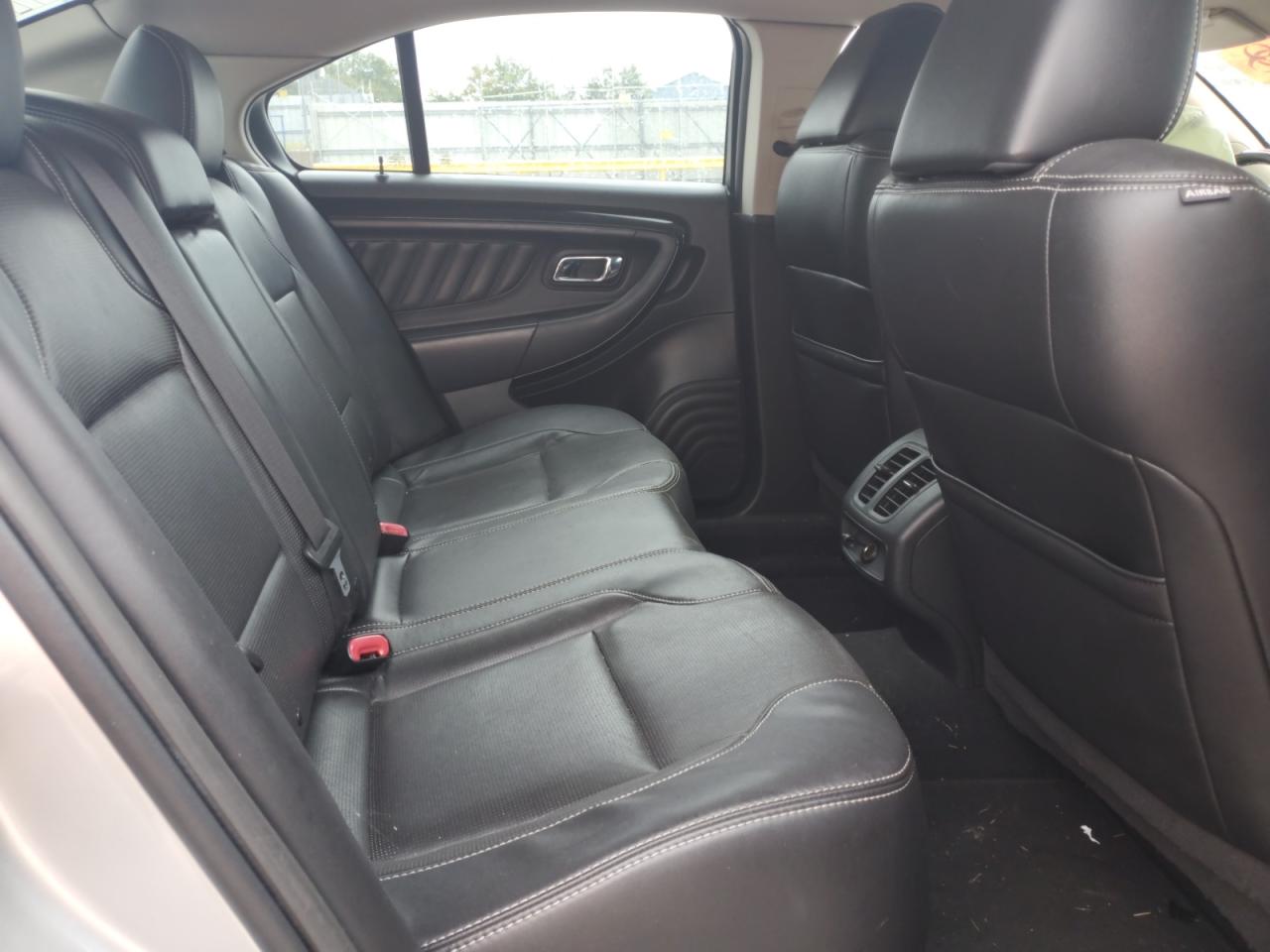 2011 Ford Taurus Limited VIN: 1FAHP2FW1BG155663 Lot: 66293165