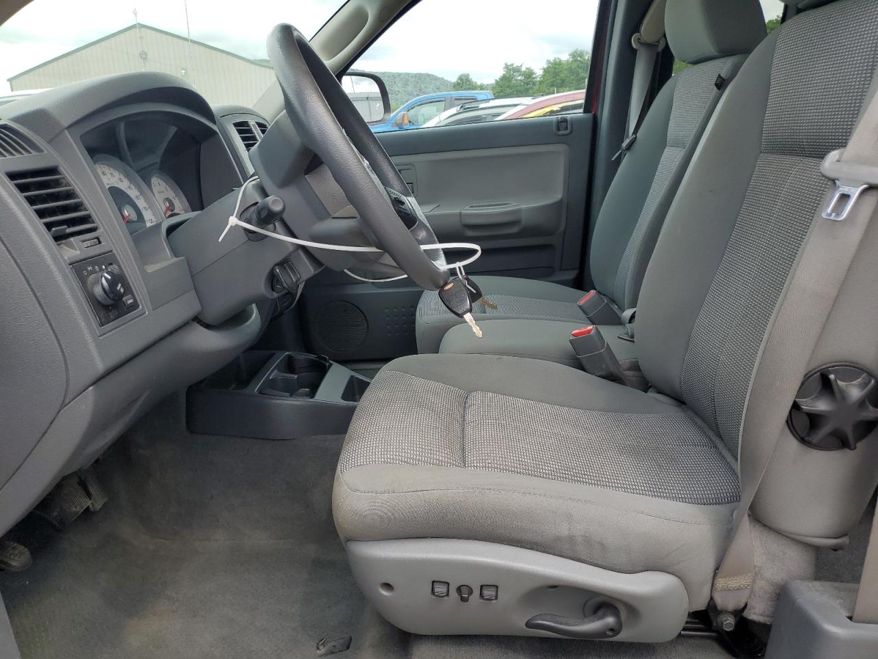 2007 Dodge Dakota Slt VIN: 1D7HW42P57S138558 Lot: 67308415