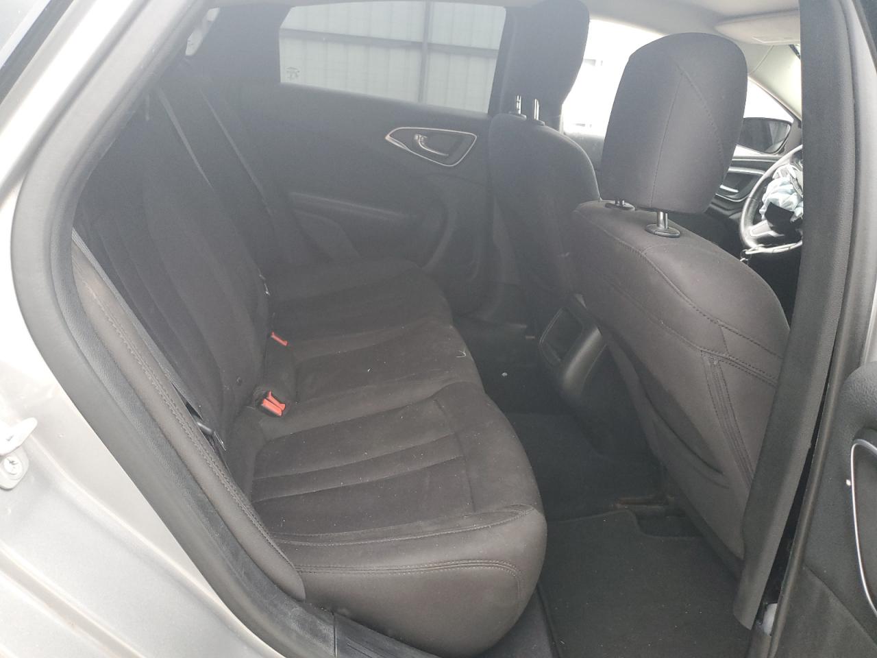 2015 Chrysler 200 Limited VIN: 1C3CCCAB6FN503845 Lot: 70179755