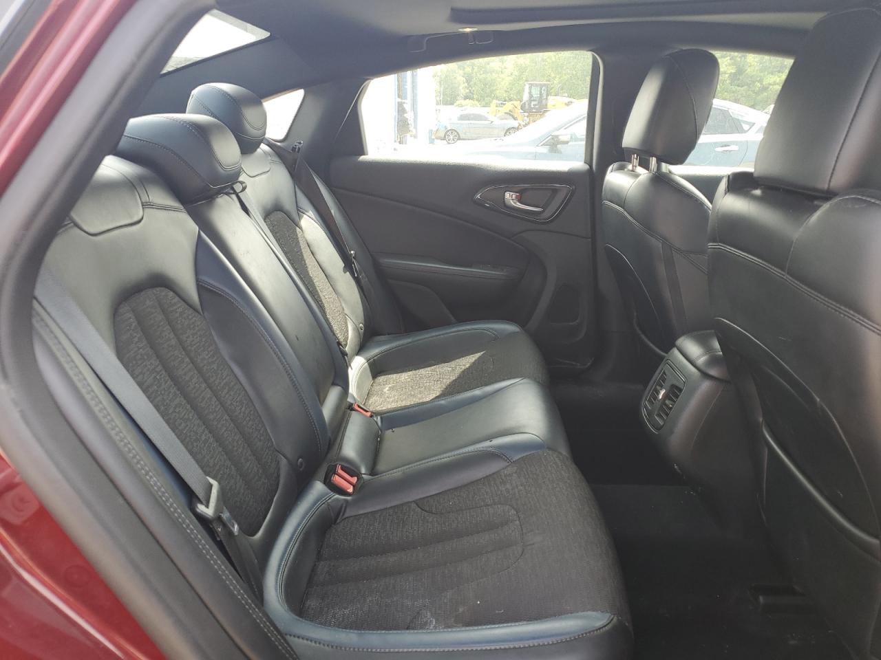 2015 Chrysler 200 S VIN: 1C3CCCBB0FN638723 Lot: 70349255