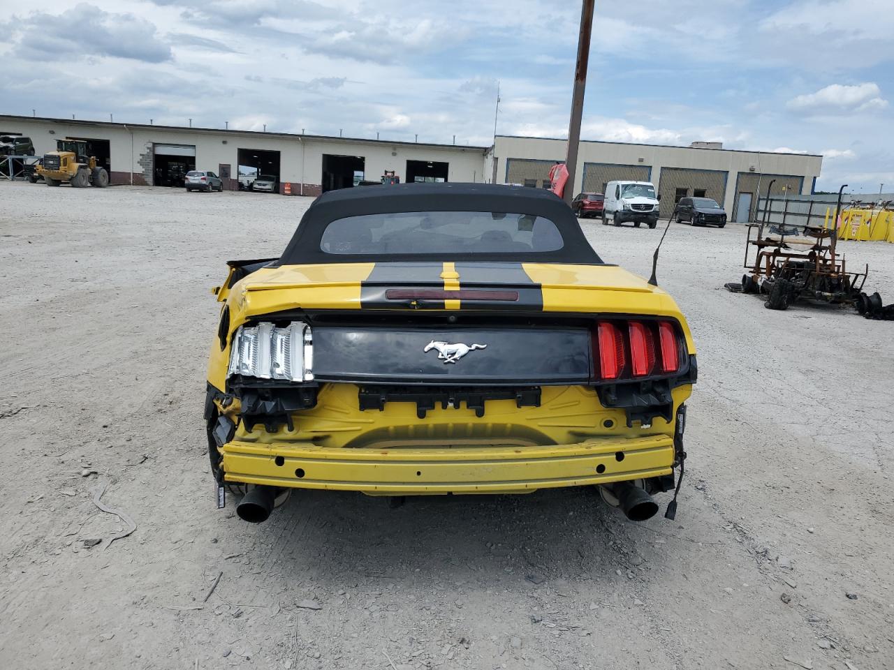 2017 Ford Mustang VIN: 1FATP8UH7H5238245 Lot: 66925105