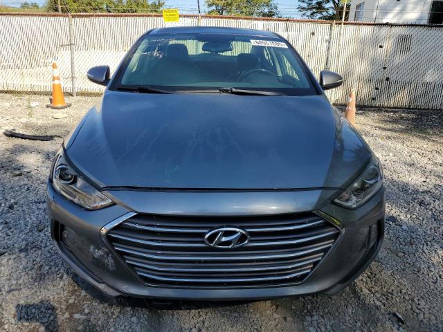  HYUNDAI ELANTRA 2017 Серебристый