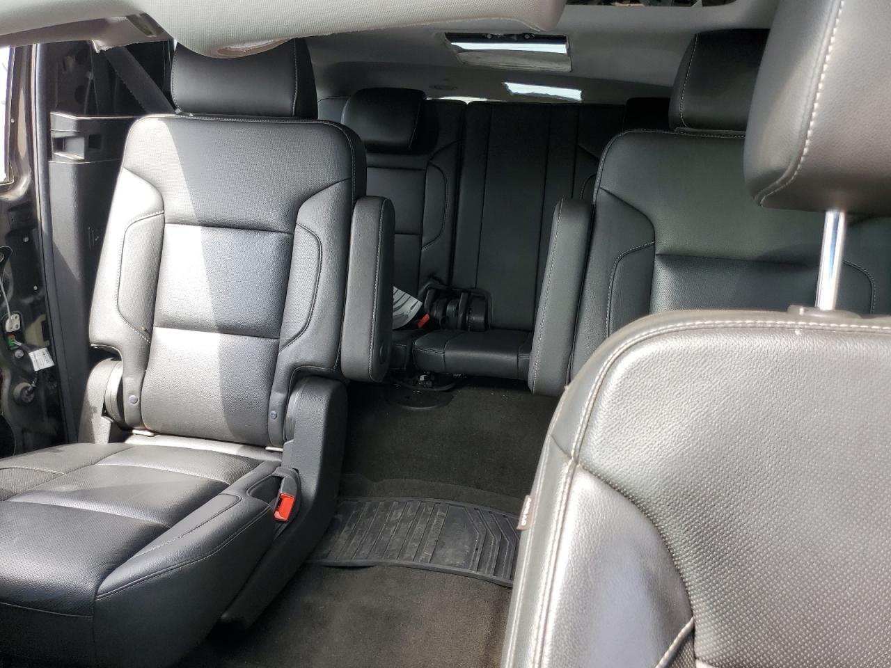 2018 Chevrolet Suburban K1500 Premier VIN: 1GNSKJKC8JR224217 Lot: 70680615