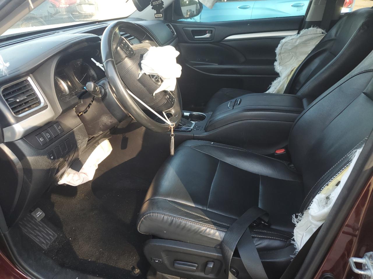 2018 Toyota Highlander Se VIN: 5TDKZRFHXJSM2500 Lot: 70947545