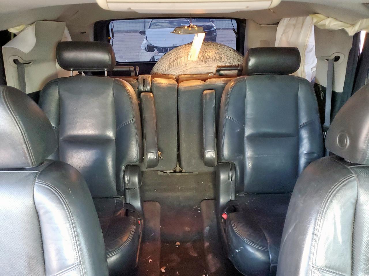 2008 Cadillac Escalade Luxury VIN: 1GYFK63838R199555 Lot: 70779115