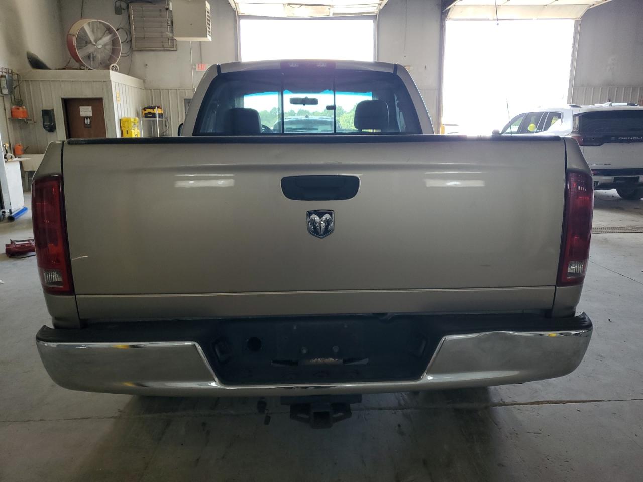 2005 Dodge Ram 1500 St VIN: 1D7HA16K95J571749 Lot: 68783175