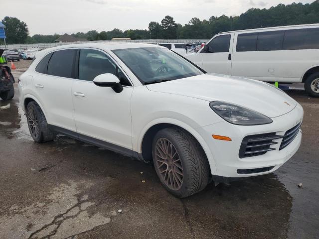  PORSCHE CAYENNE 2019 Белы