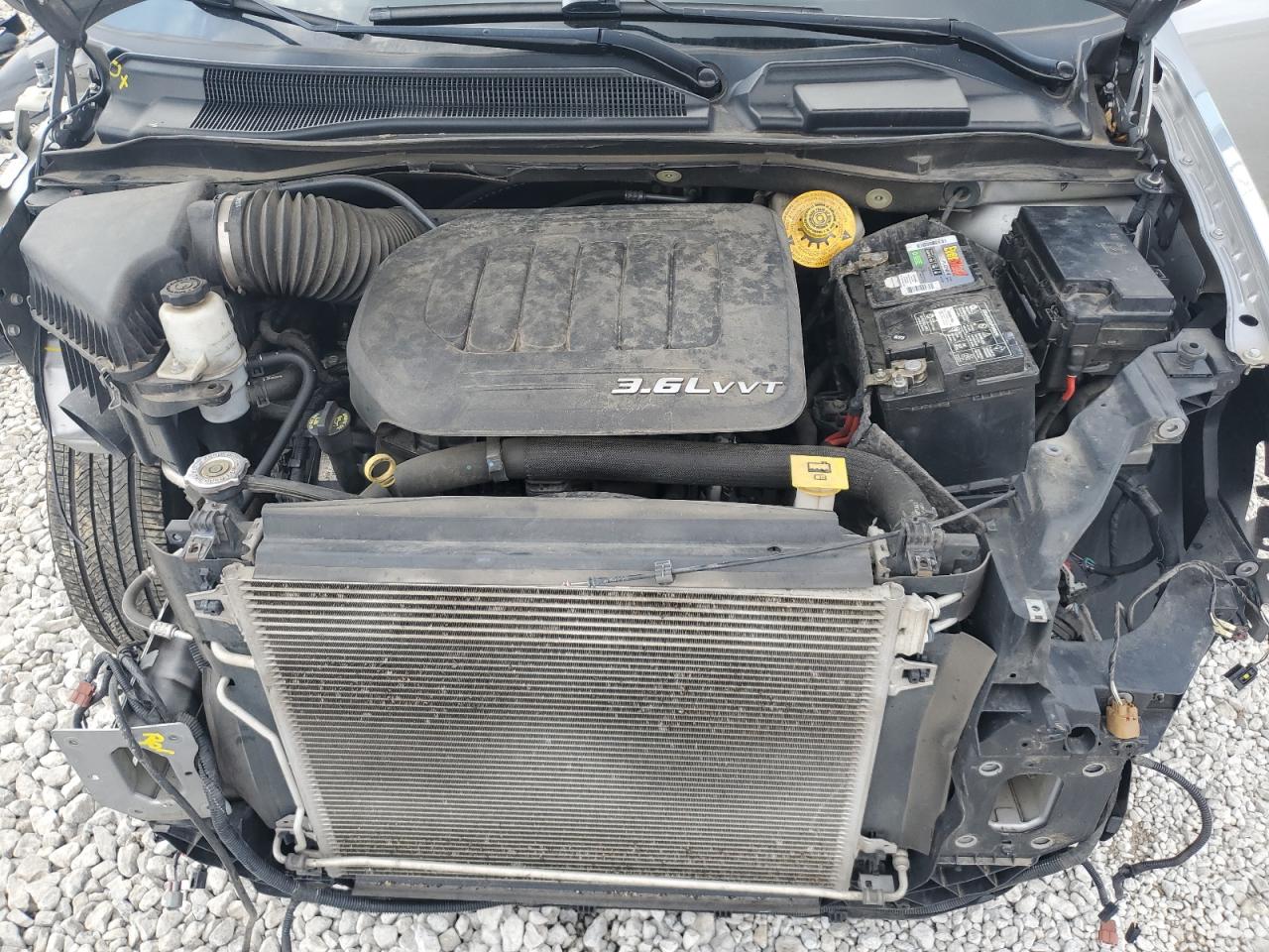 2018 Dodge Grand Caravan Sxt VIN: 2C4RDGCG9JR215414 Lot: 71731655