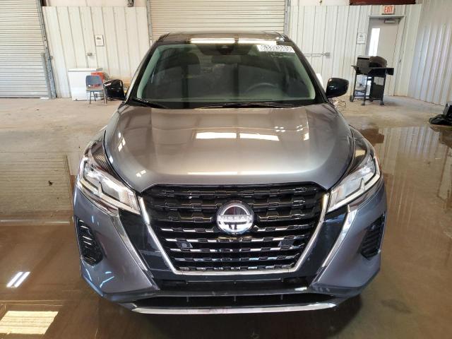  NISSAN KICKS 2024 Gray