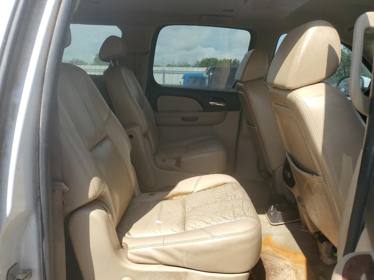 2007 Chevrolet Suburban K1500 VIN: 1GNFK163X7J206353 Lot: 67847255