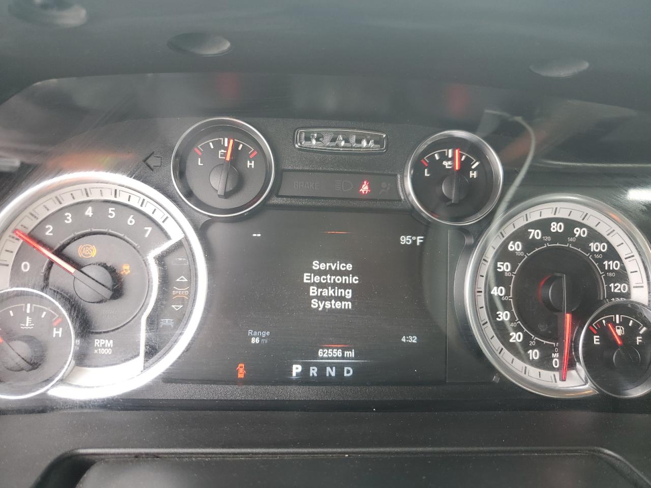 1C6RR7LGXJS129391 2018 Ram 1500 Slt