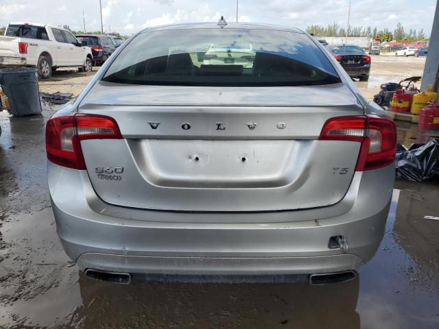 VOLVO S60 2014 Srebrny