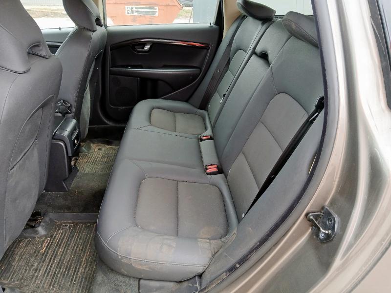 2008 VOLVO V70 SE