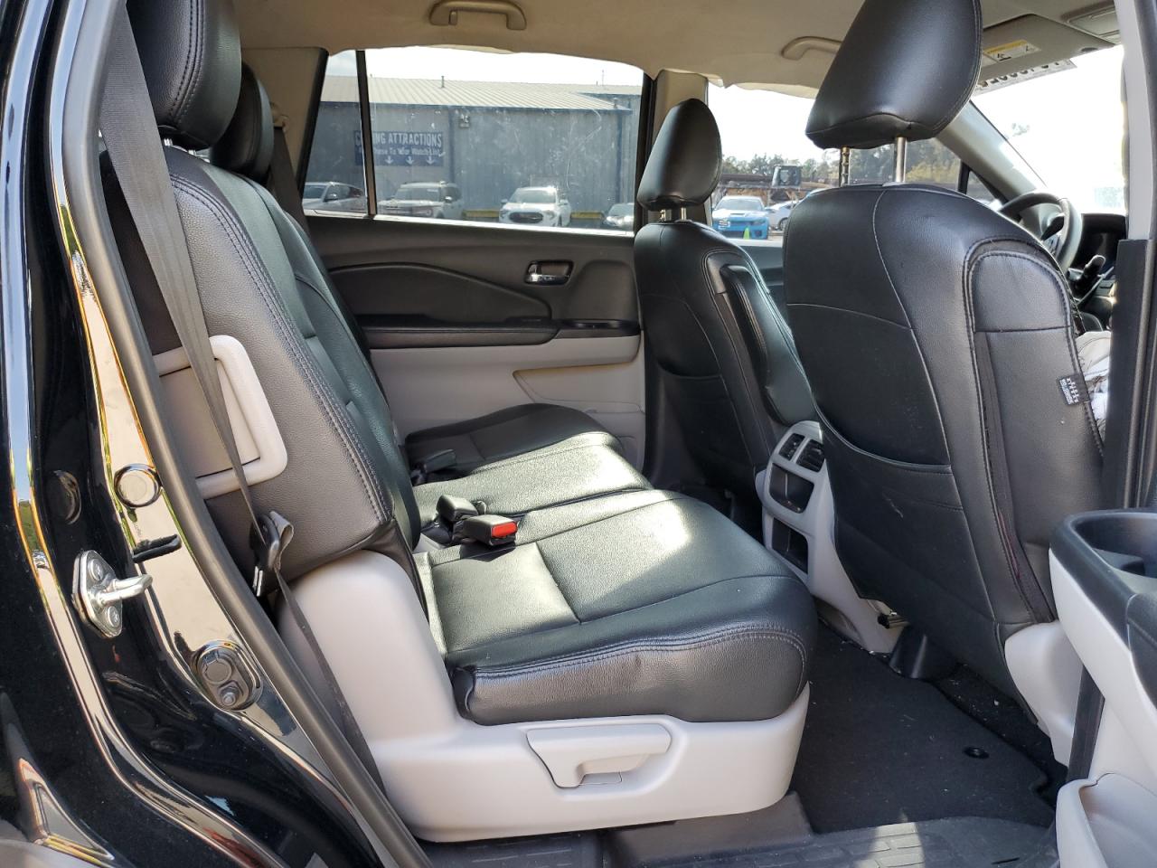 2020 Honda Pilot Lx VIN: 5FNYF5H19LB013363 Lot: 70430825