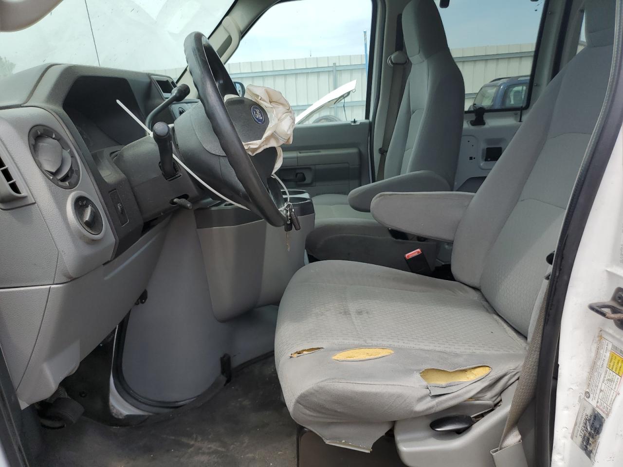 1FTNE1EW5BDA84824 2011 Ford Econoline E150 Van