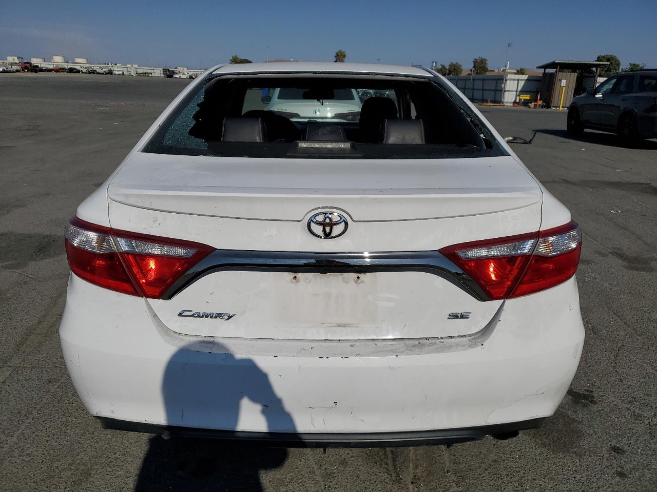2015 Toyota Camry Le VIN: 4T1BF1FK2FU031561 Lot: 69967015
