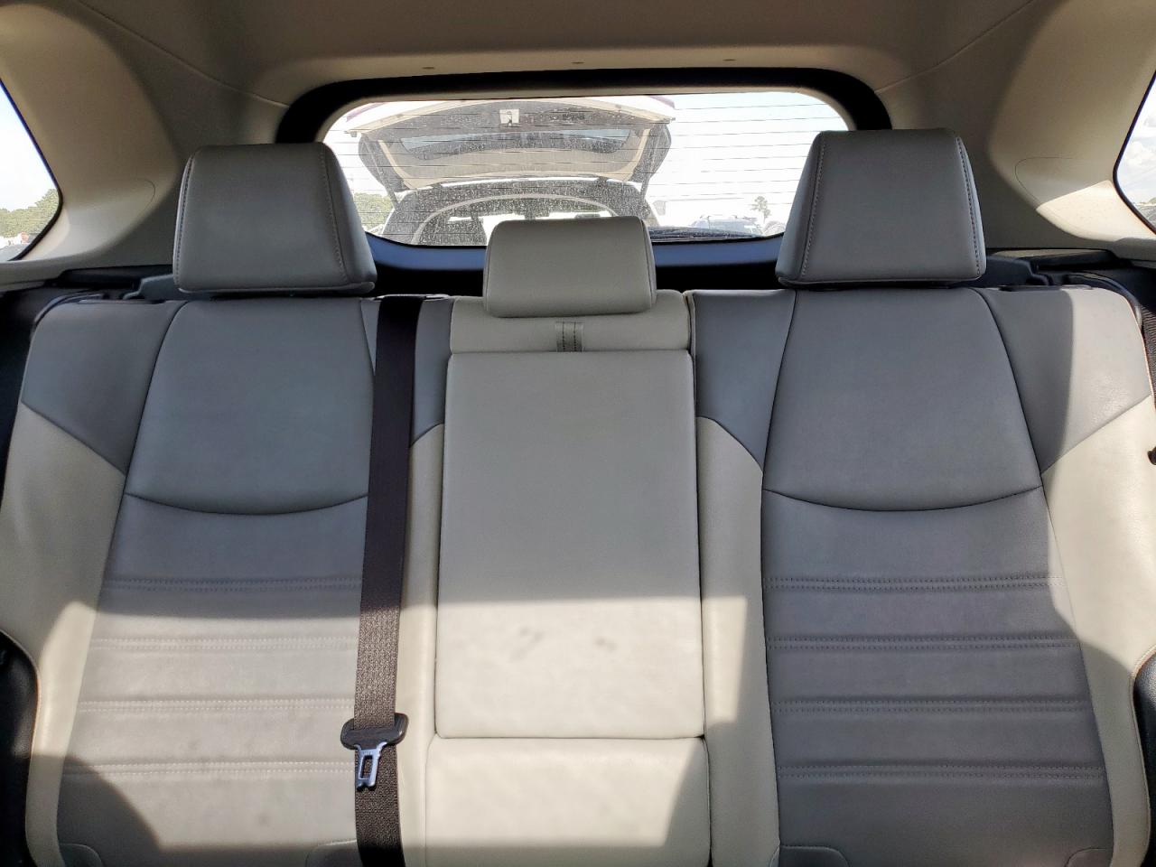 2022 Toyota Rav4 Xle Premium VIN: JTMB6RFV9ND063659 Lot: 68107475