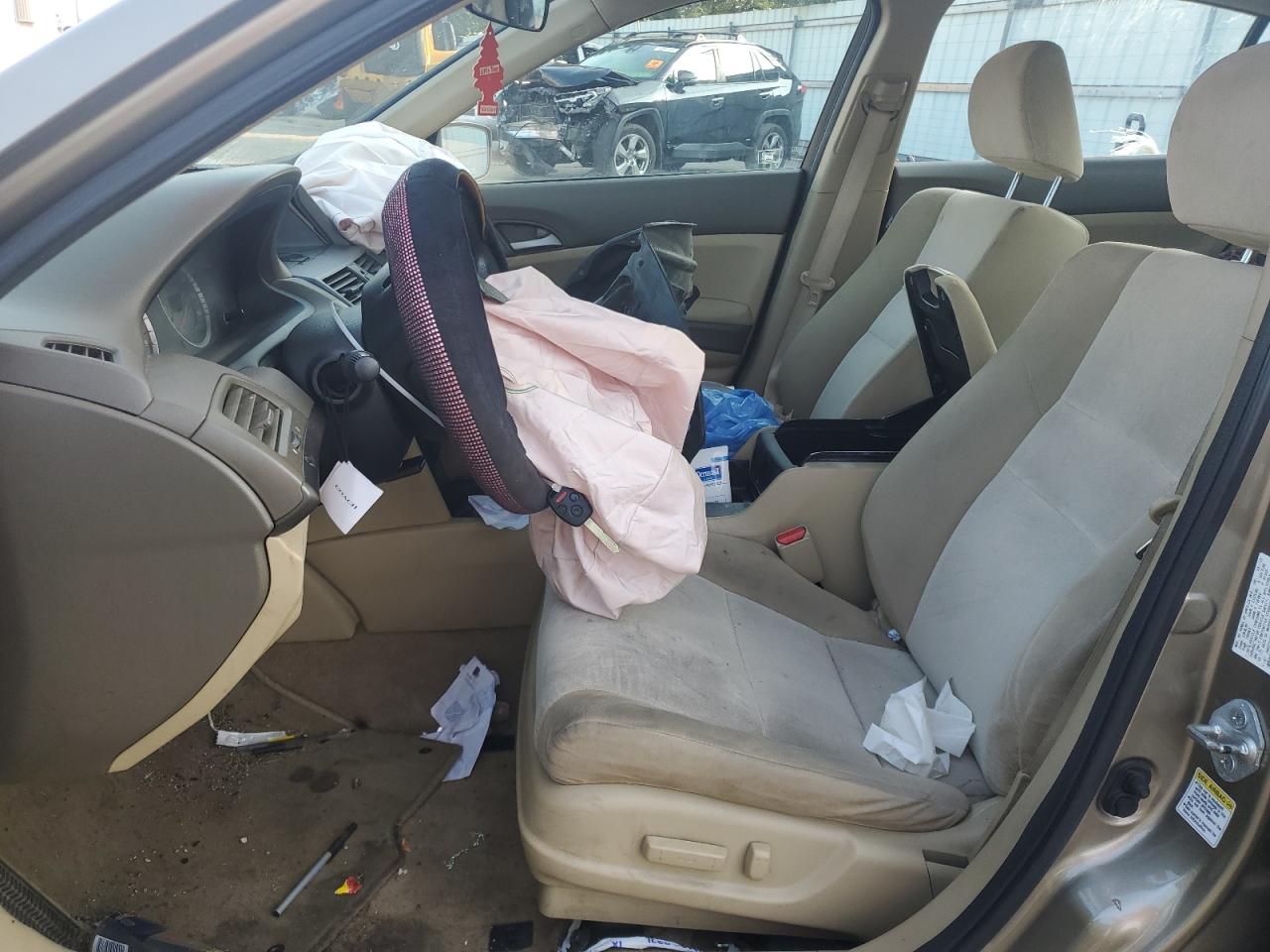 2010 Honda Accord Lxp VIN: 1HGCP2F35AA153614 Lot: 68635315