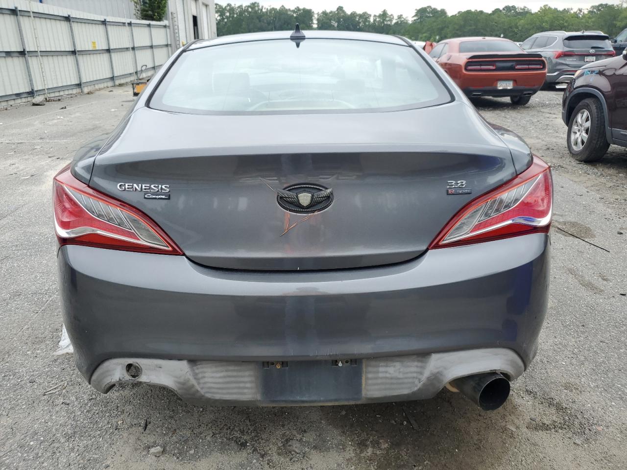 2015 Hyundai Genesis Coupe 3.8L VIN: KMHHU6KJ1FU129975 Lot: 69942375