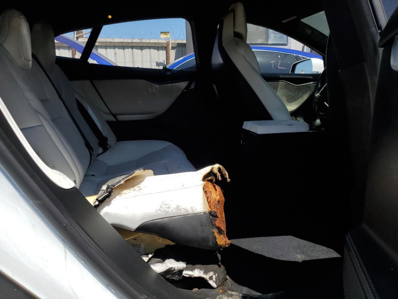 2018 Tesla Model S VIN: 5YJSA1E22JF271733 Lot: 67397235