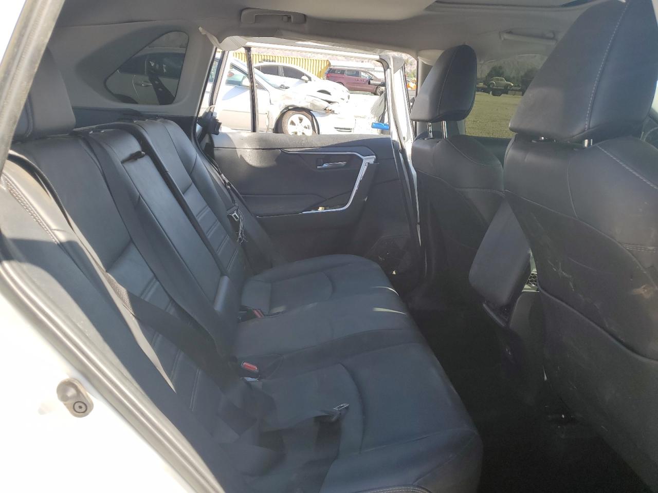 2024 Toyota Rav4 Xle Premium VIN: JTMC1RFVXRJ030941 Lot: 70932165