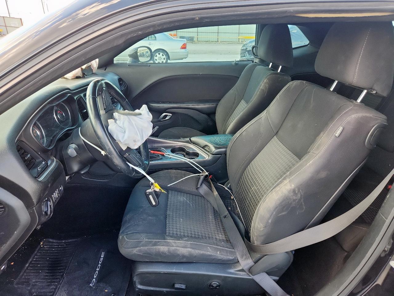 2015 Dodge Challenger Sxt VIN: 2C3CDZAG5FH710005 Lot: 70044485