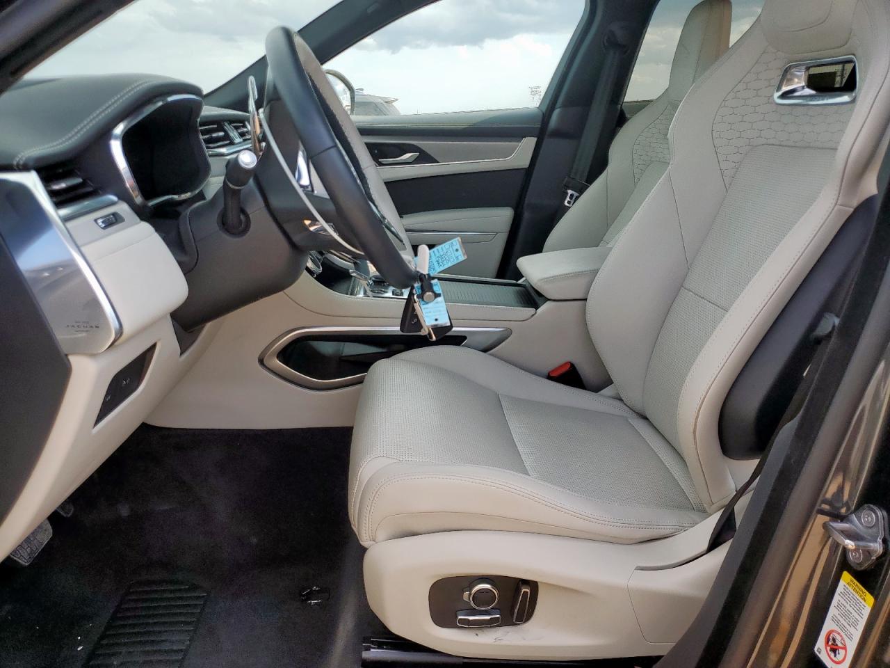 2025 Jaguar F-Pace R-Dynamic S VIN: SADCT2EX5SA746306 Lot: 70459595