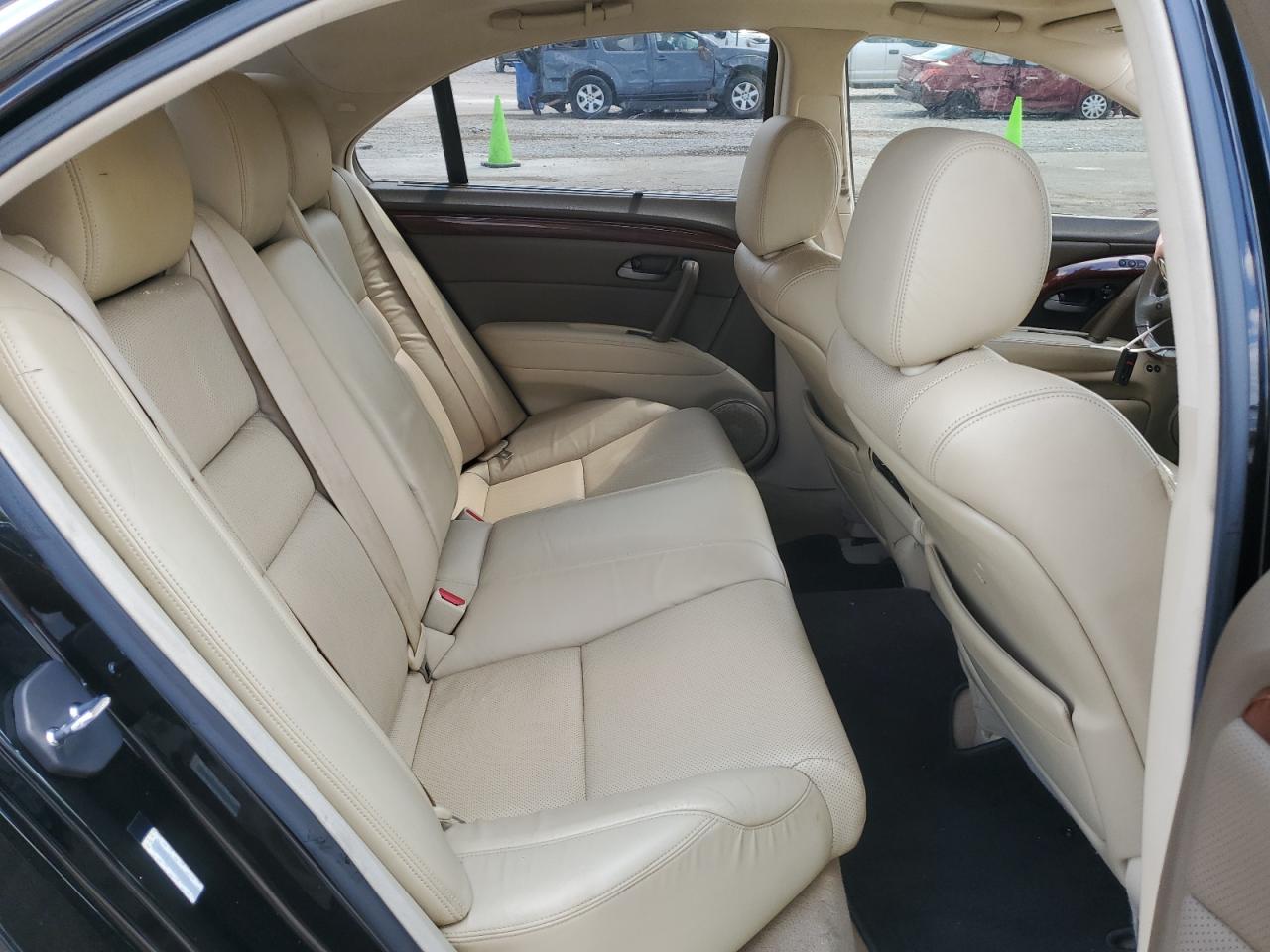 2010 Acura Rl VIN: JH4KB2F60AC002629 Lot: 67288125