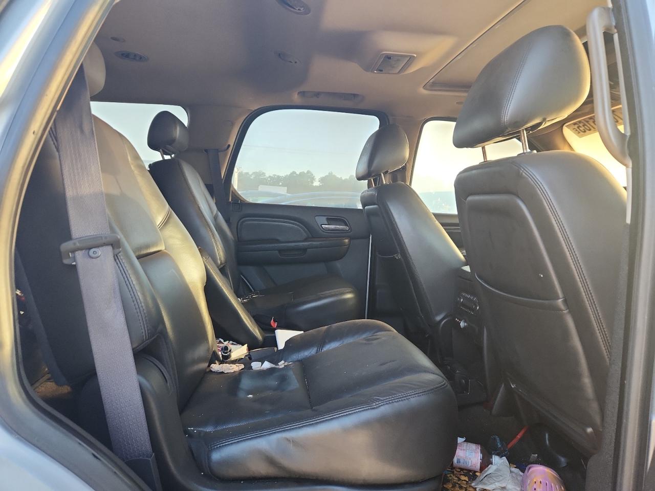 2010 Cadillac Escalade Luxury VIN: 1GYUCBEFXAR150402 Lot: 70545165