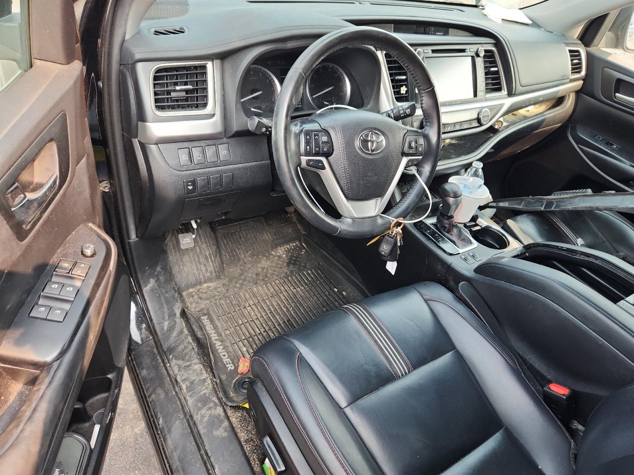 2019 Toyota Highlander Se VIN: 5TDJZRFH1KS608427 Lot: 67364575