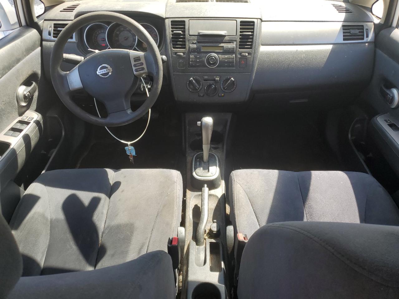 2008 Nissan Versa S VIN: 3N1BC11E38L433989 Lot: 70280935