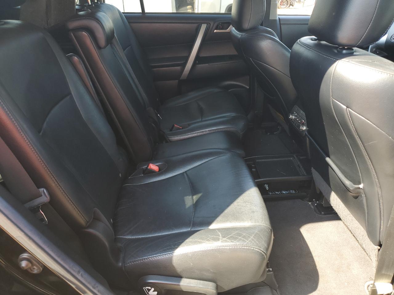 2012 Toyota Highlander Base VIN: 5TDZK3EH3CS065752 Lot: 69861805