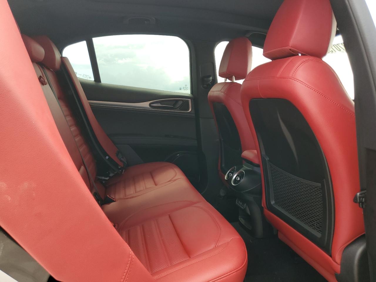 2024 Alfa Romeo Stelvio Ti VIN: ZASPAKBNXR7D77771 Lot: 68701535