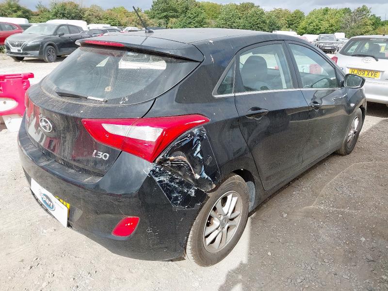 2015 HYUNDAI I30 SE