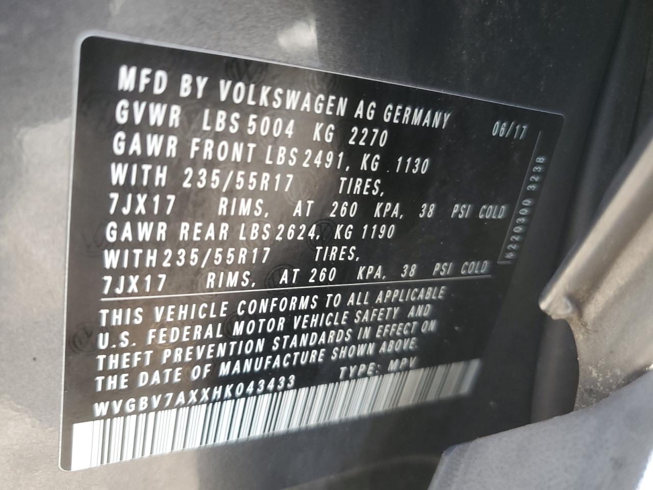 2017 Volkswagen Tiguan S VIN: WVGBV7AXXHK043433 Lot: 70422065