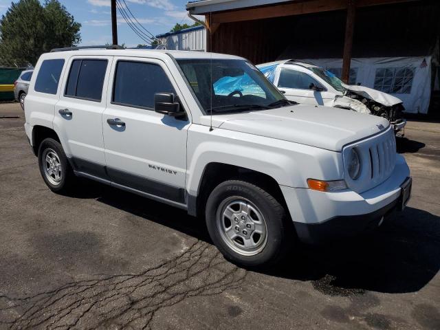  JEEP PATRIOT 2016 Белы